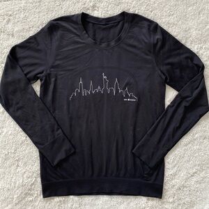 ❤️ Lululemon New York Exclusive Swiftly Tech Relaxed Long Sleeve Top Size 4 NWOT